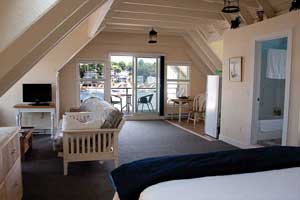 Penthouse Apartment at Rocky Neck Accommodations